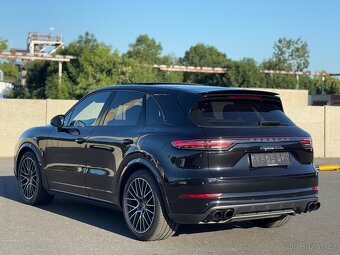 Porsche Cayenne Turbo 4.0 V8, Záruka, Akrapovič, top výbava - 4