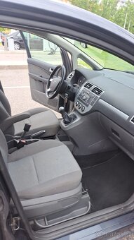 Ford C-MAX - 4