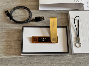 Ledger Nano X peněženka Cold crypto Hardware wallet gold - 4