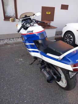Prodám Honda CBR 1000 rok výroby 1991 už veterán - 4