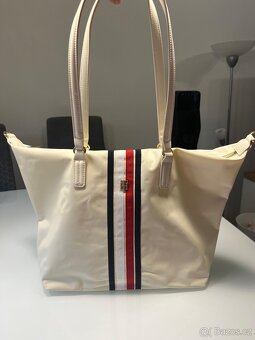 Tommy Hilfiger - 4
