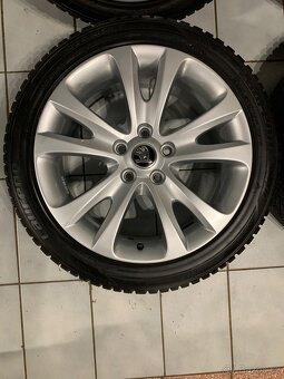 Alu kola Škoda R17 5X112 ZIMNÍ PNEU 225/45 R17 TOP STAV - 4
