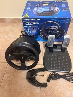 Thrustmaster T300 RS - 4
