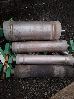 Nerezové válce s uložením - 4