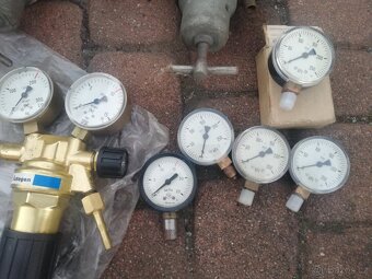 Autogenove horalky, Budiky manometry - 4