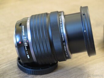 Olympus M.ZUIKO ED 12-45 mm f/4 PRO - 4