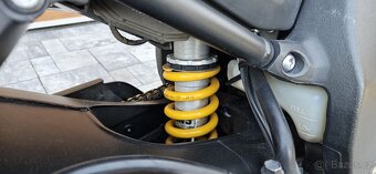 Yamaha FZ8 - 4