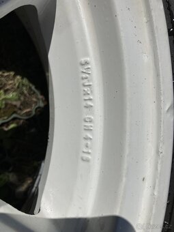 Alu kola Peugeot 5,5x14, pneu Michelin - 4