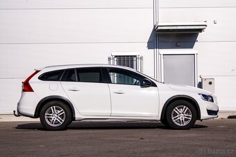 Volvo V60 Cross Country D4 2.4 AWD Automat - 4