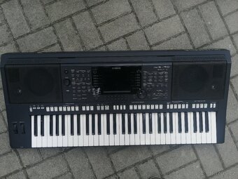 YAMAHA psr S 750 - 4