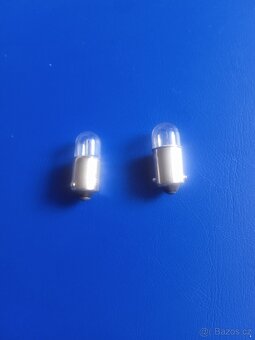 Prodám tlačítko T6, přepínače,trafa 220/24V - 4