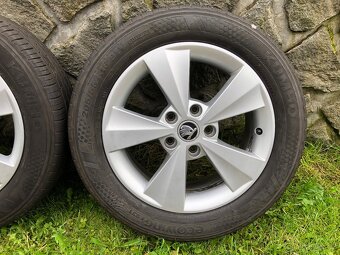 Alu kola Škoda Velorum 5x112 r16 na letních pneu - 4