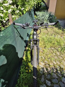 APACHE Hupahu MX1 510 17,5 Ah 21" (L) stříbrná 2024 - 4