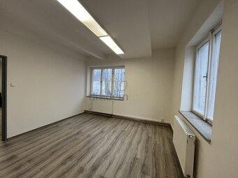 Pronájem kanceláří 97 m2, U Dolního Skrýchova u J.Hradce - 4