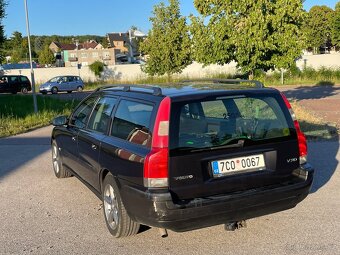 Volvo V70 2.4i 100kw LPG - 4