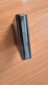 Samsung Galaxy Z Flip 4 - 4