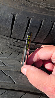 Pneu 235/45 R 20 - Hankook Ventus Evo SUV - 4