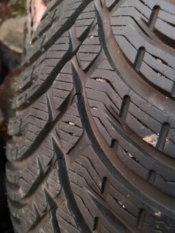 Prodám 4 ks zimních pneu Kleber Krisalp HP 3, 195/65 R15 - 4