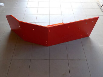 Blatníky zadní na Zetor 5211-7745 - komaxit červená barva - 4