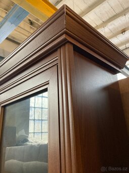 Vitrína vysoká - 4