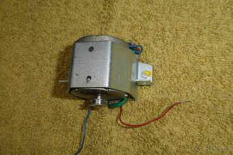 motorček magnetofónu Tesla A3 - 4