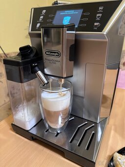 De’Longhi PrimaDonna Class ECAM 550.85.MS - 4