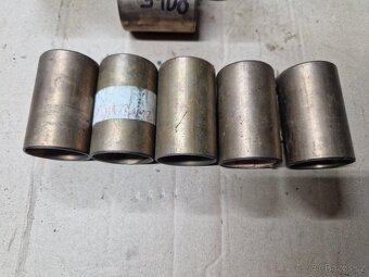 Bronzová futra napravy zetor - 4