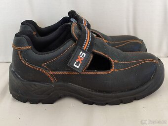 Boty černé pracovní vel.37 polobotky mokasíny kus 100,- - 4