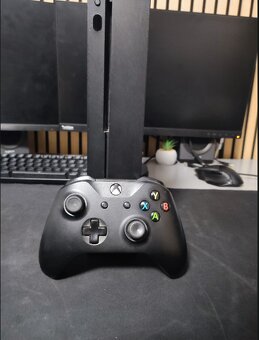 xbox one x 1tb - 4