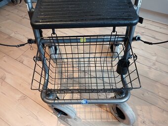 Chodítko pro senjory - 4