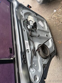 Touran 1T2 dveře kapota - 4