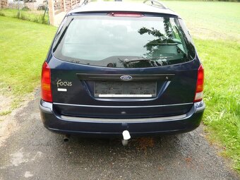 Ford Focus 1,6i - 4