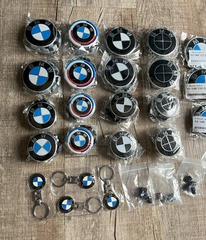 BMW ZNAKY, LOGA , EMBLÉMY, KRYTY..... - 4