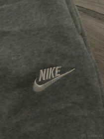 Nike mikiny a tepláky - 4