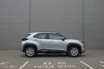 Toyota Yaris 1.5 Hybrid 115 e‑CVT - V záruce - 4