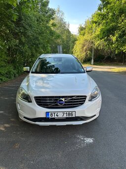 Volvo XC60 2.4D AWD R-design facelift - 4