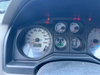Mitsubishi Pajero - 4