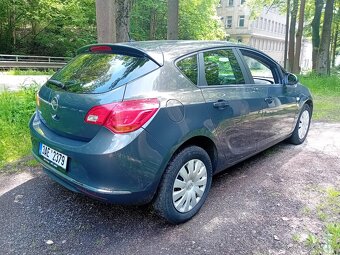 OPEL ASTRA J 1.6i 16V 2013 ČR - 4
