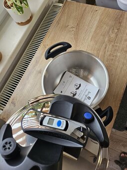 Tlakový hrnec, papiňák, nový vhodný k Vánocům jak dárek - 4