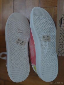 Dámské, dívčí tenisky Baťa nové, vel. 36 - 4