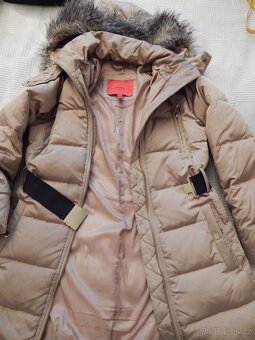 Dámský pérový kabát vel. M, zn. Mango - 4