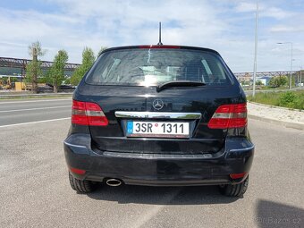 Mercedes B150 - 4