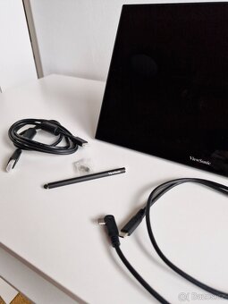 Přenosný LCD monitor 16" ViewSonic - 4