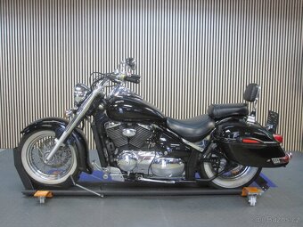Suzuki VL 800 Intruder - 4