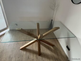Prodám jídelní stůl - 4