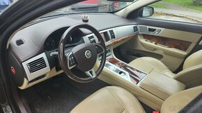 Jaguar XF - 4
