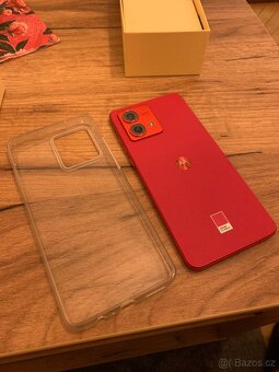 Motorola G84 / 256GB / 5000 mAh - 4