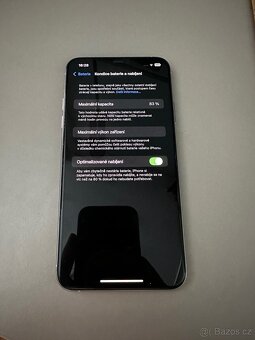 Iphone 11 pro MAX - 64 gb - 4
