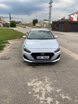 Hyundai i30 Fastback - 4