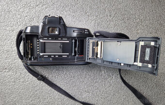 Nikon F70 – prakticky nepoužitý – jako nový - 4